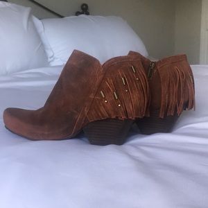 Ankle boots